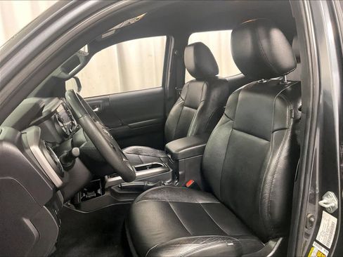 Certified 2023 Toyota Tacoma TRD Sport image 10