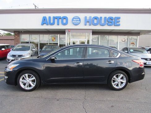 Used 2014 Nissan Altima 2.5 SL w/ Technology Package FWD image 5