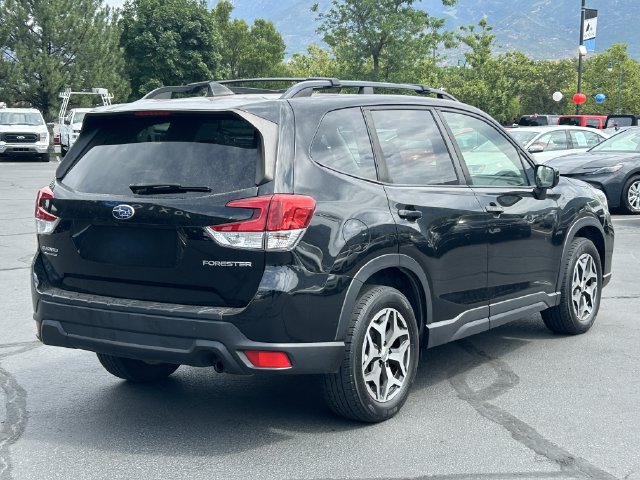 Used 2020 Subaru Forester Premium AWD/4WD image 3