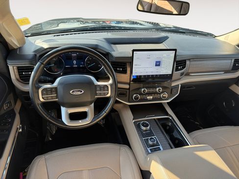 Used 2023 Ford Expedition Max Limited image 15