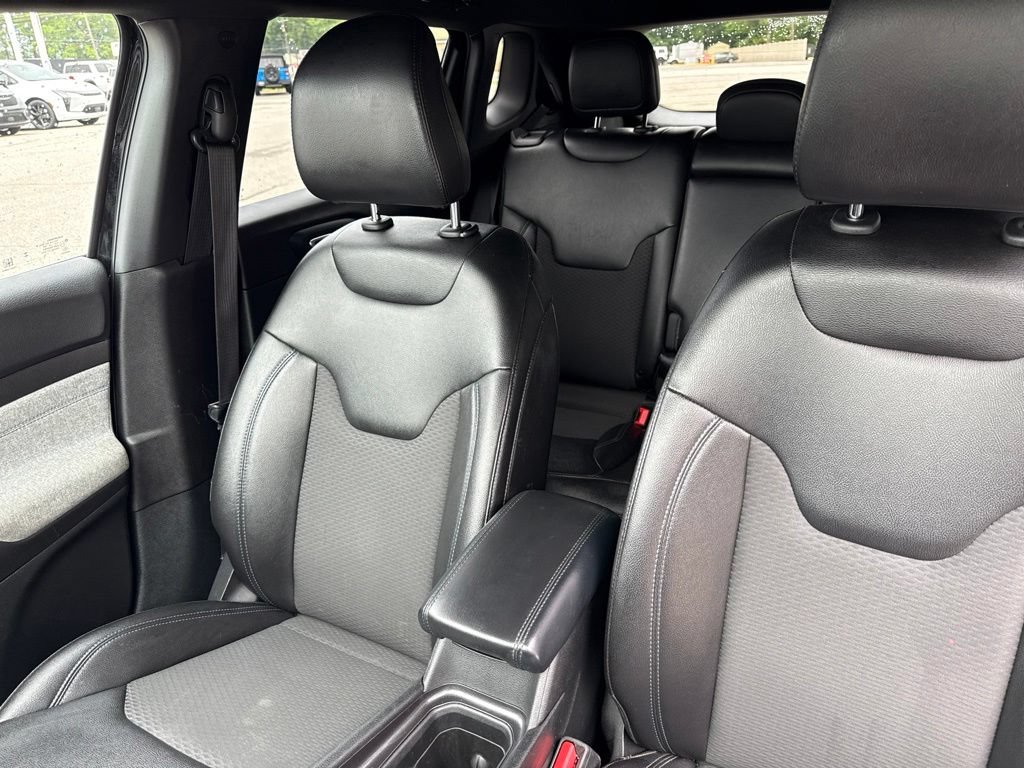 Used 2024 Jeep Compass Latitude AWD/4WD image 42