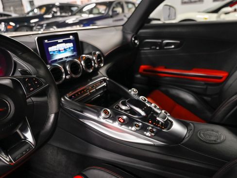 Used 2016 Mercedes-Benz AMG GT S image 11