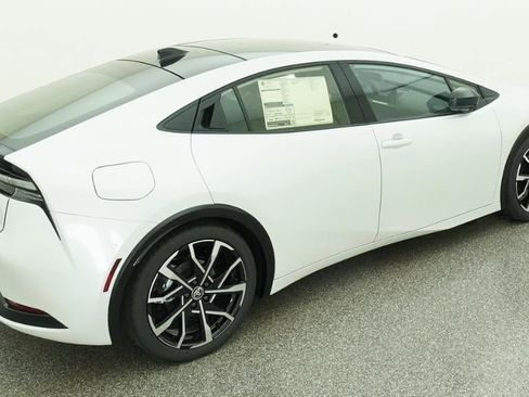 New 2026 Toyota Prius Plug-In Hybrid image 9