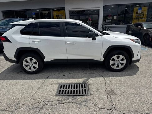 Used 2025 Toyota RAV4 LE AWD/4WD image 6