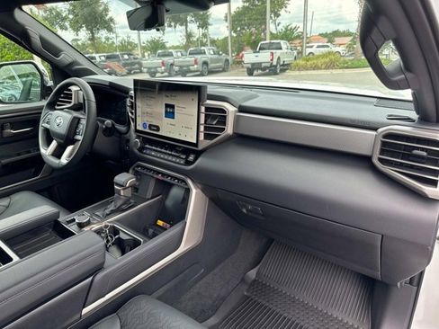 Used 2025 Toyota Tundra Limited image 16