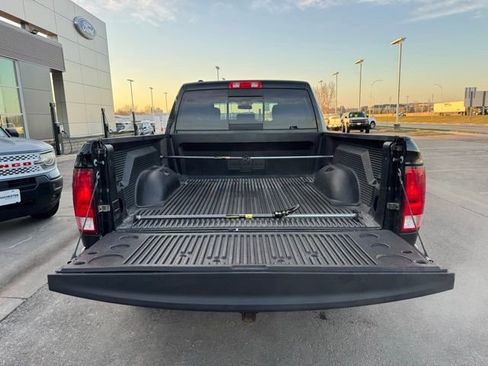 Used 2017 RAM 1500 Classic SLT image 35