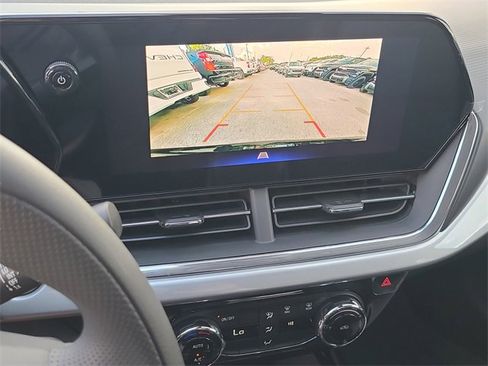 New 2026 Chevrolet Trax LT image 32