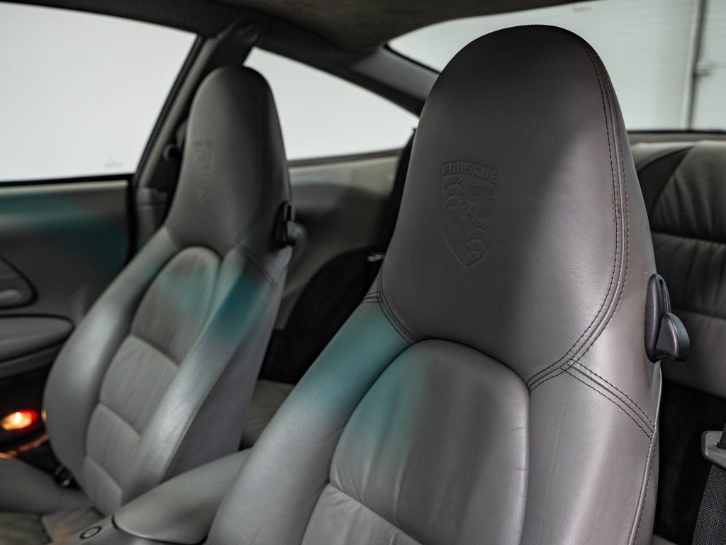 Used 2002 Porsche 911 Carrera RWD image 23