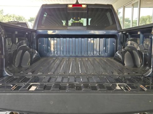 Used 2019 RAM 1500 Big Horn RWD image 15