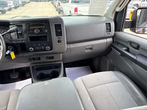 Used 2012 Nissan NV 2500 SV w/ Side Curtain Airbag Pkg RWD image 9