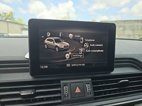 Used 2019 Audi Q5 2.0T Premium w/ Convenience Package AWD/4WD image 27