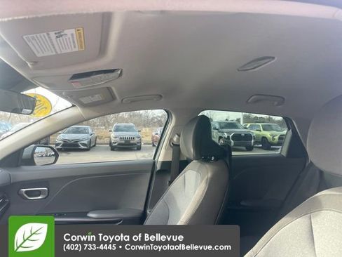 Used 2025 Kia K4 LXS image 24