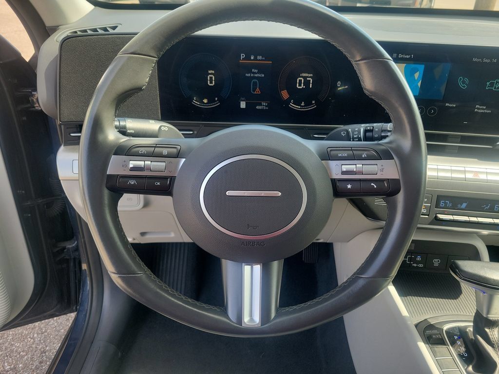 Used 2025 Hyundai Kona SEL FWD image 15