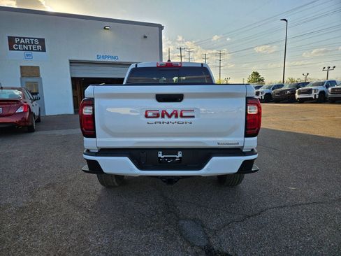 New 2026 GMC Canyon Elevation AWD/4WD image 4