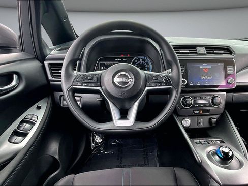 Used 2023 Nissan Leaf S FWD image 9