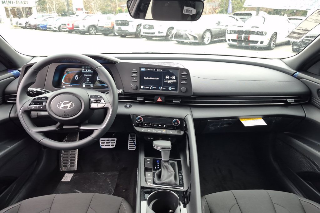 New 2026 Hyundai Elantra SEL Sport FWD image 20