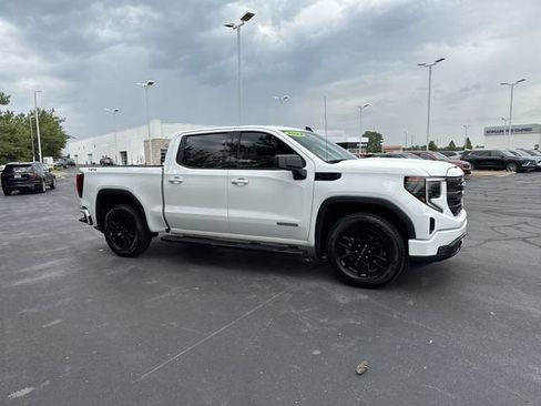 Used 2022 GMC Sierra 1500 Elevation w/ LPO, Elevation Black Package AWD/4WD image 6