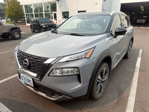 Used 2023 Nissan Rogue SL w/ SL Premium Package AWD/4WD image 2