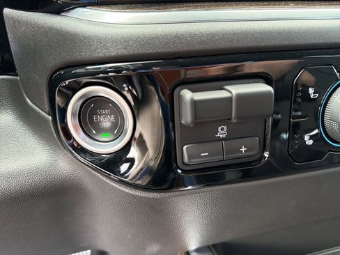 Used 2025 Chevrolet Silverado 1500 LT Trail Boss w/ Convenience Package II image 46