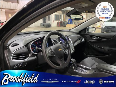 Used 2023 Chevrolet Malibu LT FWD image 29