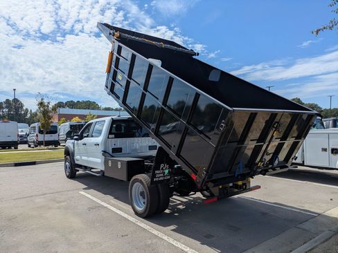 New 2025 Ford F550 4x4 Crew Cab image 33