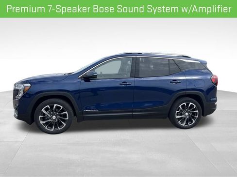 Used 2022 GMC Terrain SLT w/ Infotainment Package II AWD/4WD image 12