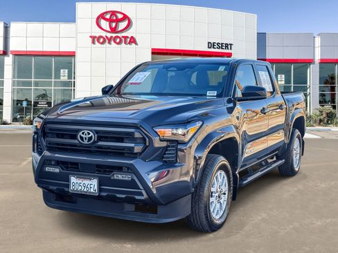 Used 2025 Toyota Tacoma SR5 AWD/4WD image 3
