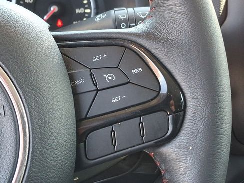 Certified 2022 Jeep Renegade Trailhawk AWD/4WD image 22