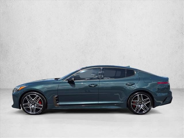 Used 2022 Kia Stinger GT2 RWD image 9