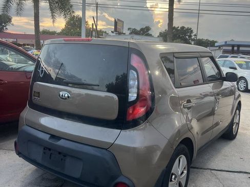 Used 2016 Kia Soul FWD image 4