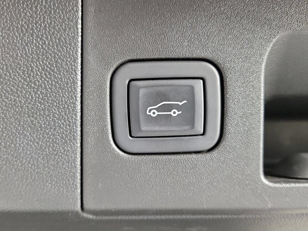 Certified 2023 Cadillac XT5 Luxury FWD image 9