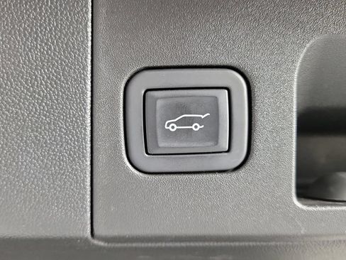 Certified 2023 Cadillac XT5 Luxury FWD image 9