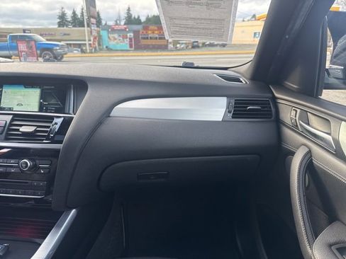 Used 2018 BMW X4 M40i image 13
