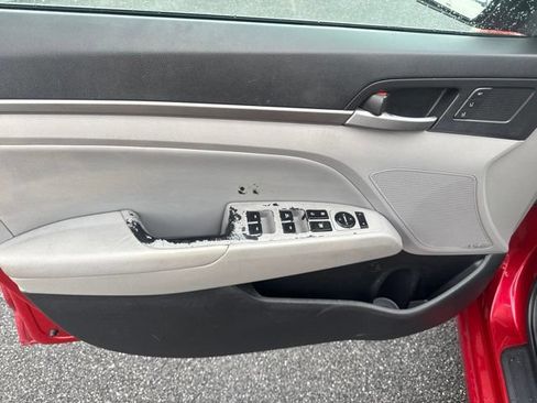 Used 2017 Hyundai Elantra Limited w/ Limited Ultimate Package 05 FWD image 15