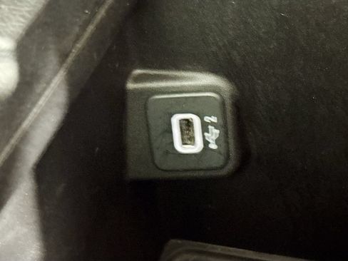 Used 2021 Jeep Wrangler Unlimited Sahara AWD/4WD image 17