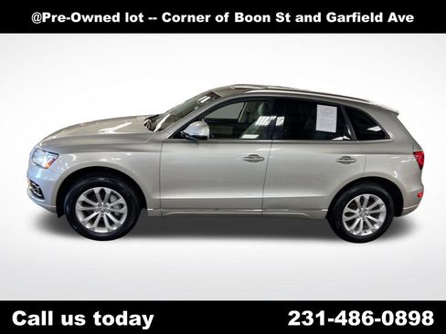 Used 2015 Audi Q5 2.0T Premium Plus w/ Technology Package AWD/4WD image 2
