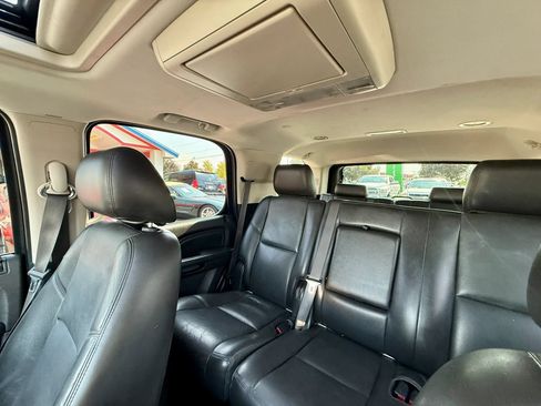 Used 2013 GMC Yukon Denali AWD/4WD image 12
