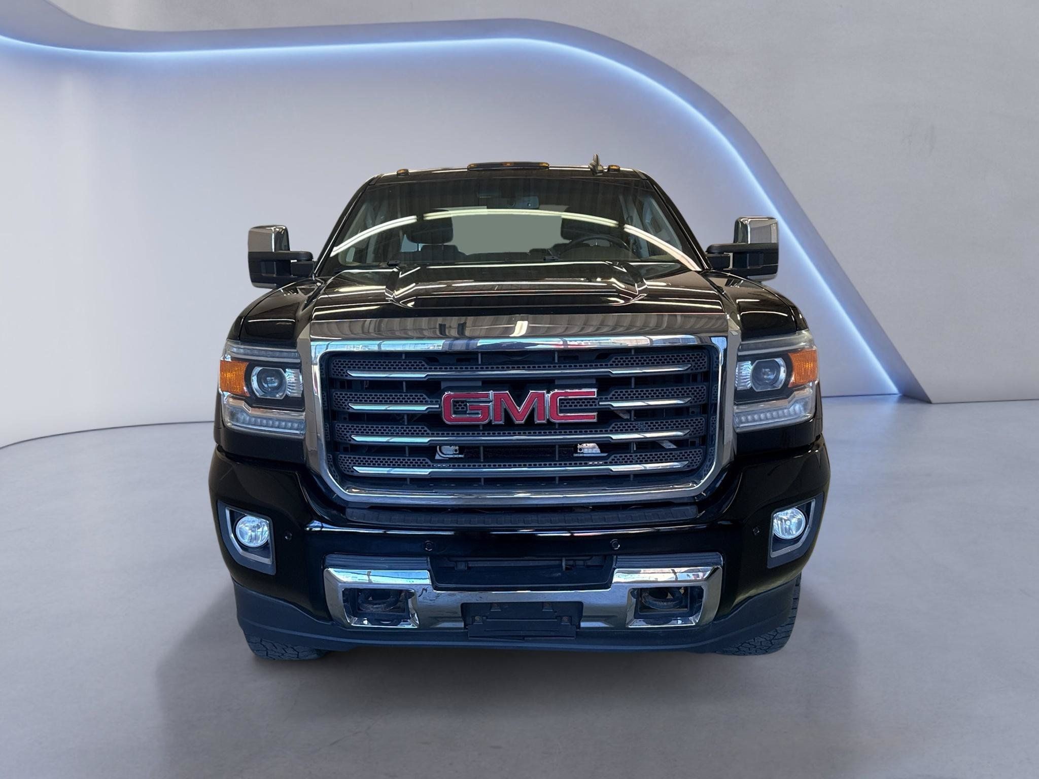 Used 2016 GMC Sierra 2500 SLT w/ All-Terrain HD Package AWD/4WD image 2
