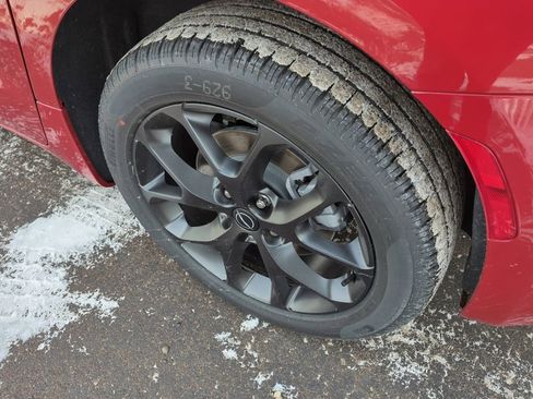 New 2026 Chrysler Pacifica Select w/ S Appearance Package image 10