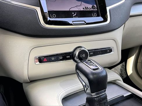 Used 2021 Volvo XC90 T5 Momentum w/ Protection Package Premier FWD image 35