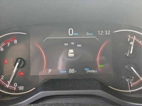 Used 2025 Toyota RAV4 XLE AWD/4WD image 10