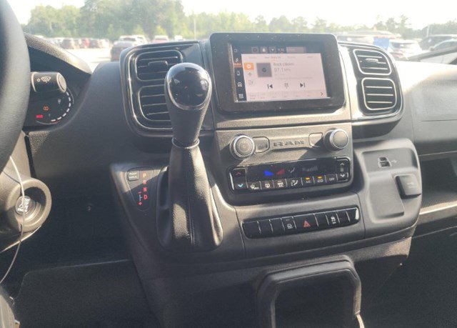 Used 2025 RAM ProMaster 2500 w/ U-Haul Equipment Group FWD image 8