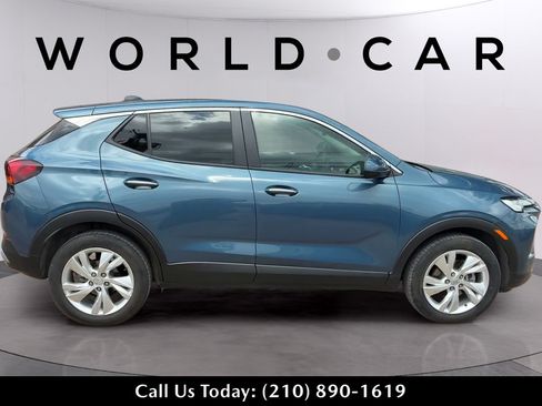 Used 2024 Buick Encore GX Preferred FWD image 2