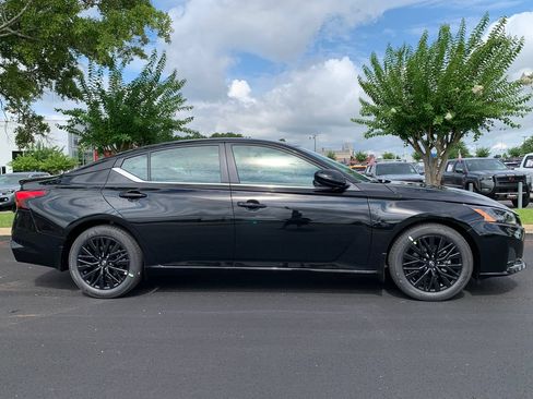 New 2026 Nissan Altima 2.5 SV w/ SV Special Edition Package FWD image 2