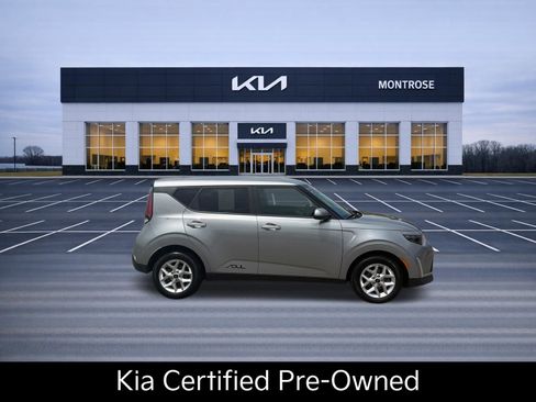 Certified 2024 Kia Soul LX w/ Option Group 015 FWD image 4