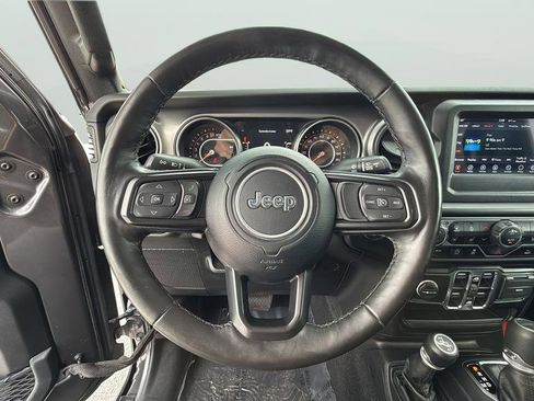 Used 2021 Jeep Gladiator Sport AWD/4WD image 21
