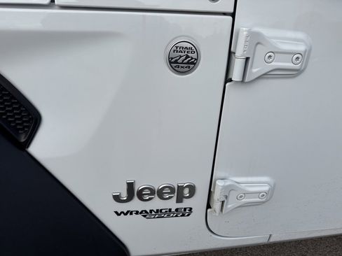 Used 2021 Jeep Wrangler Sport S image 26