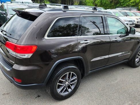 Used 2017 Jeep Grand Cherokee Limited w/ Luxury Group II image 16