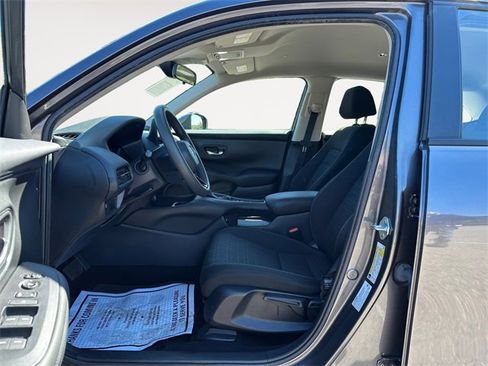 Used 2023 Honda HR-V LX image 9