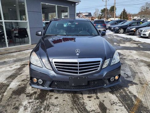 Used 2010 Mercedes-Benz E 350 4MATIC Sedan image 2